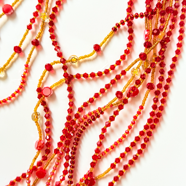 Chaîne de taille rouge & dorée