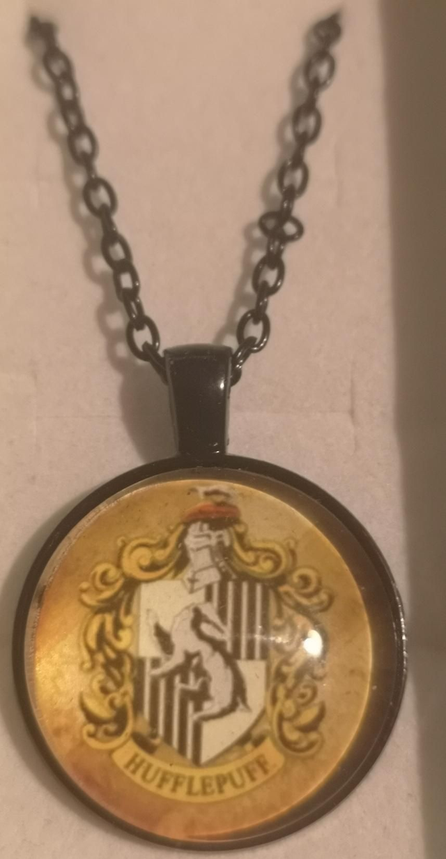 Harry Potter Themed Hufflepuff Crest Cabochon Pendant Necklace. 