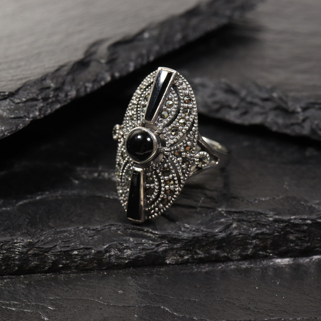 Vintage Sterling Silver 925 Art Deco Style Black Onyx Round Cabochon Tapered Baguette Cut Marcasite Gemstone Shield Design Ring Size O - 7