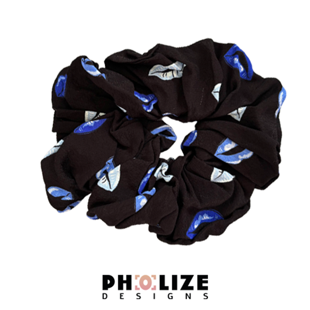 Kiss Kiss blue scrunchie