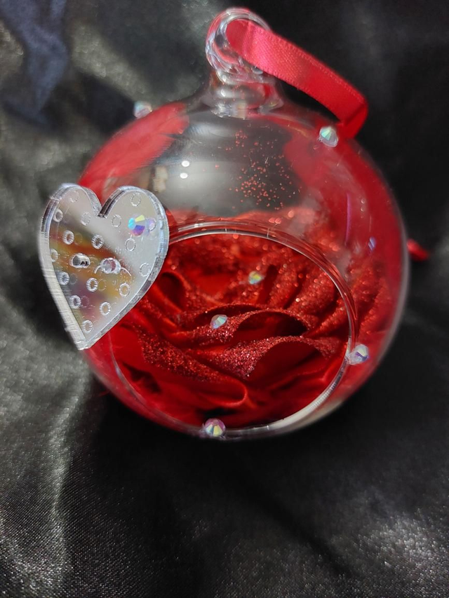 La rose éternelle qui ne fanera jamais ...