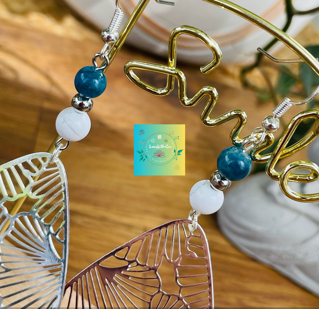 🦋 Boucles d'oreilles Apatite et Howlite