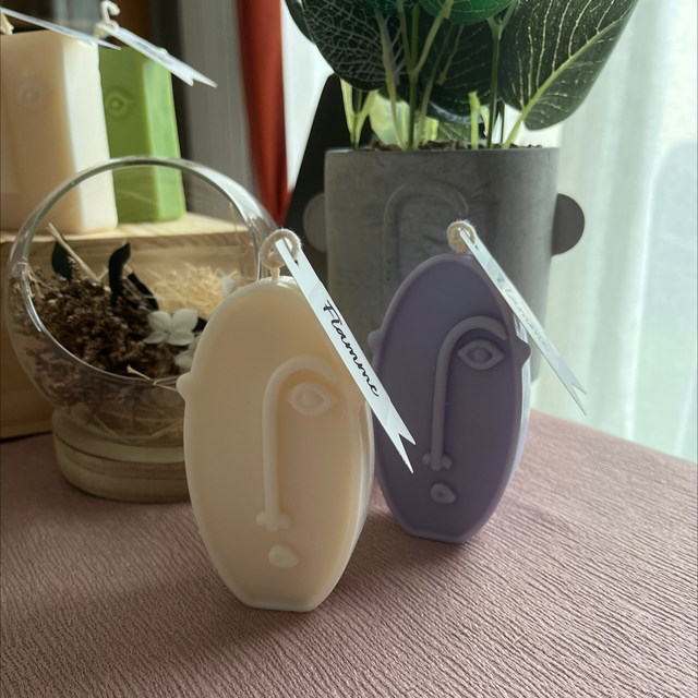 Visage contemporain ovale