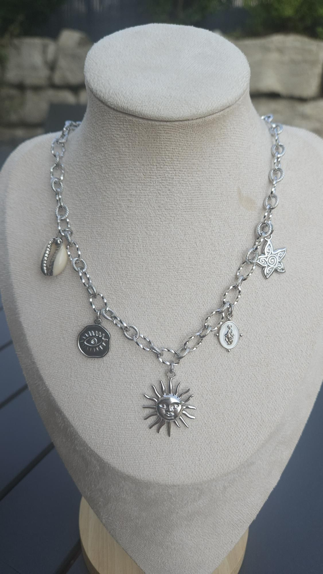 Collier charms 