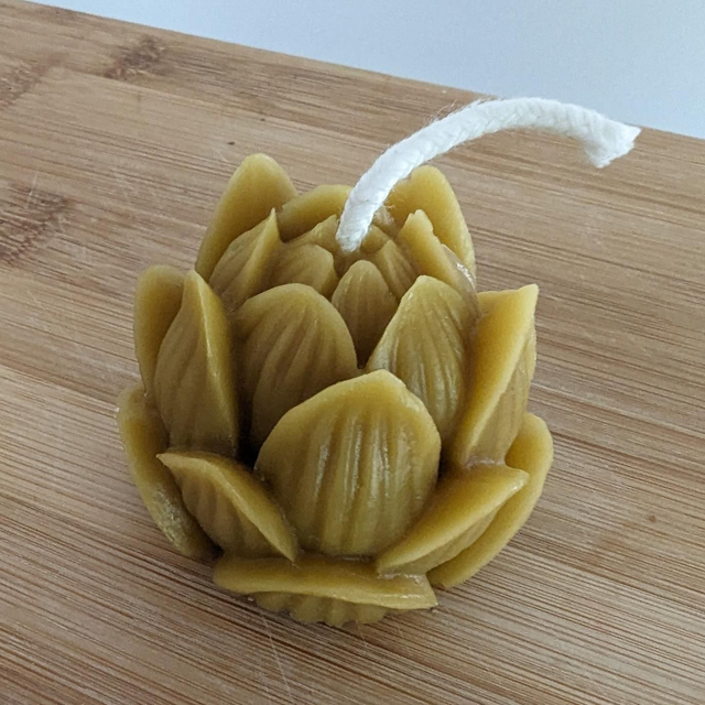 Lotus flower beeswax candle 