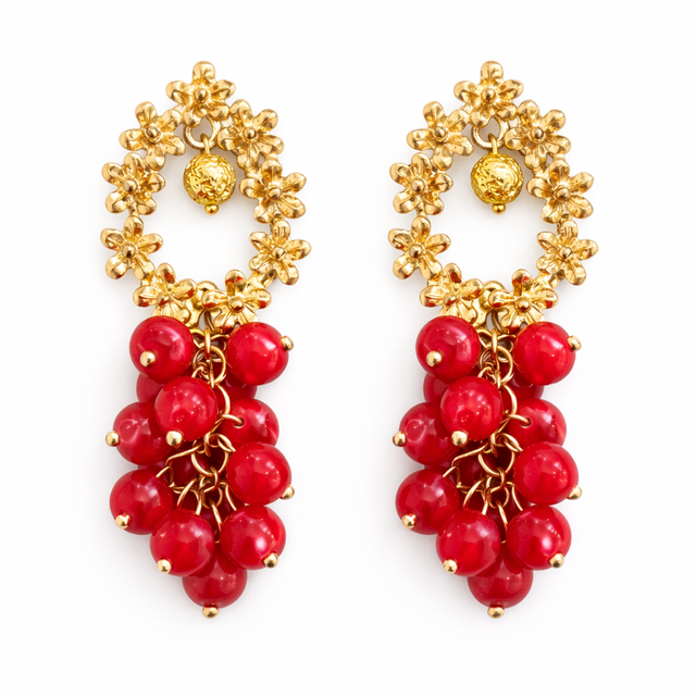 Pendientes artesanales dorados racimo rojo 