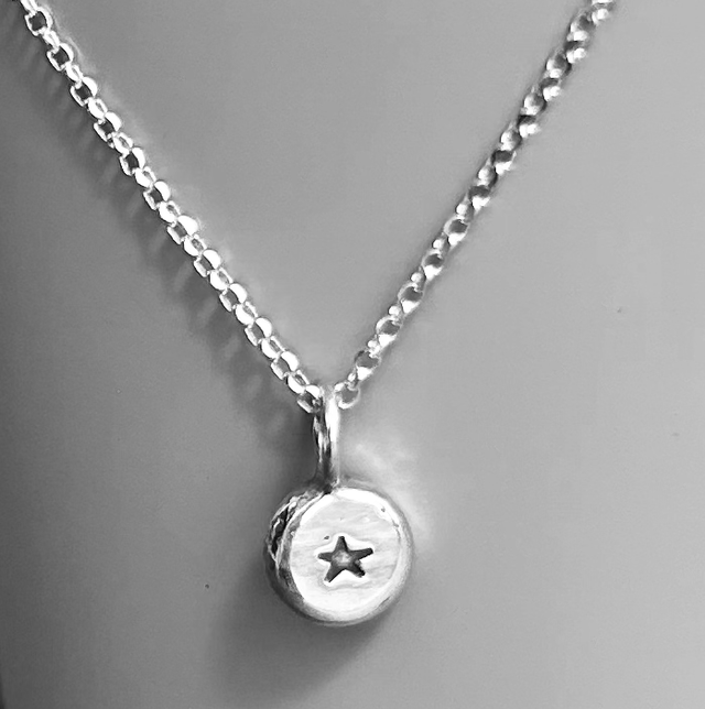 Star stamped droplet necklace 