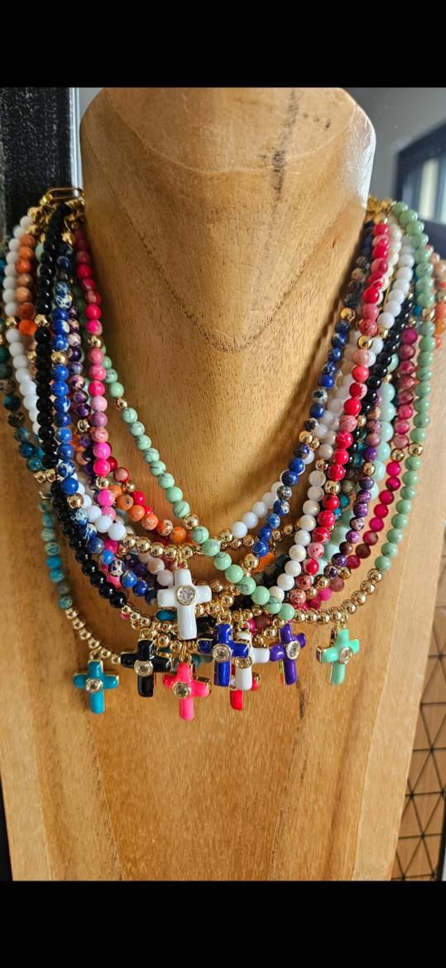 Collier pendentif croix 