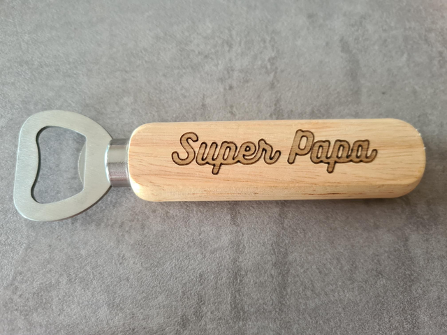 Decapsuleur bois "super papa" 