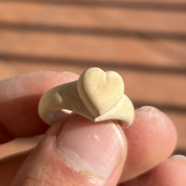 Anello cuore di ulivo