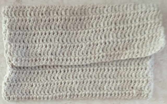 Pochette beige pour livre de poche