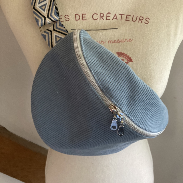 Sac banane bleue ciel 