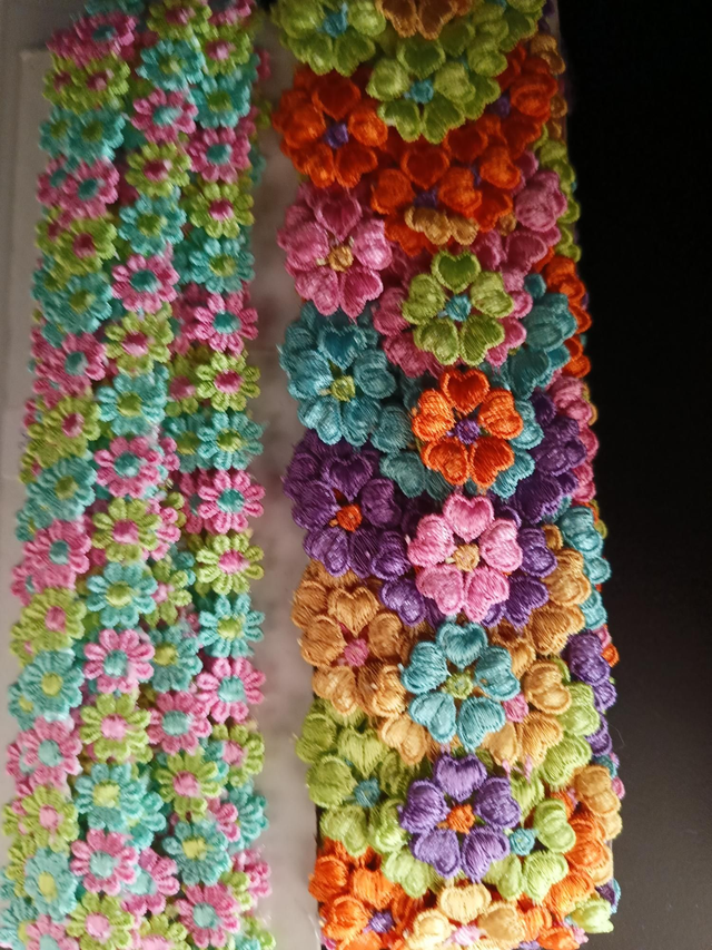 Huismerk: Bloemenband per meter