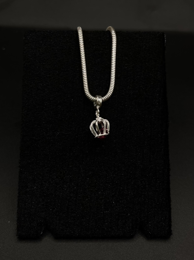 Berloque prata coroa pendurada