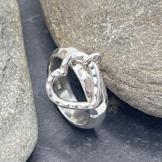 REFURBISHED Hammered Finish Heart Charm Ring in Solid Silver Size Q