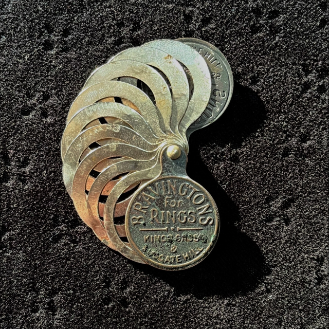 A Rare Edwardian Jeweller’s Advertising Ring Sizer — Bravingtons for Rings