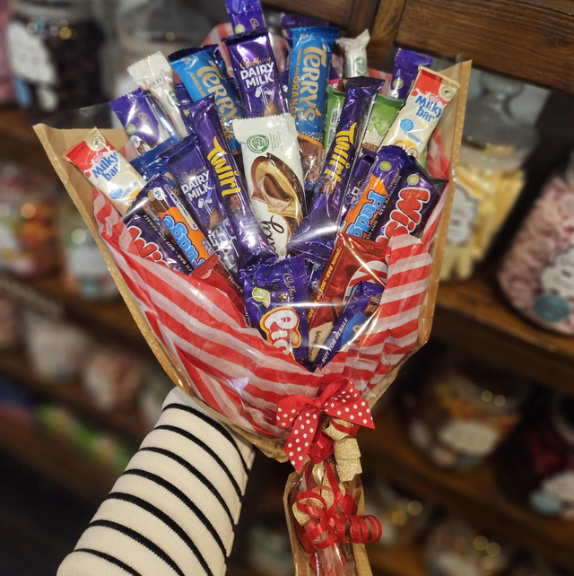 Giant hand held bouquet 