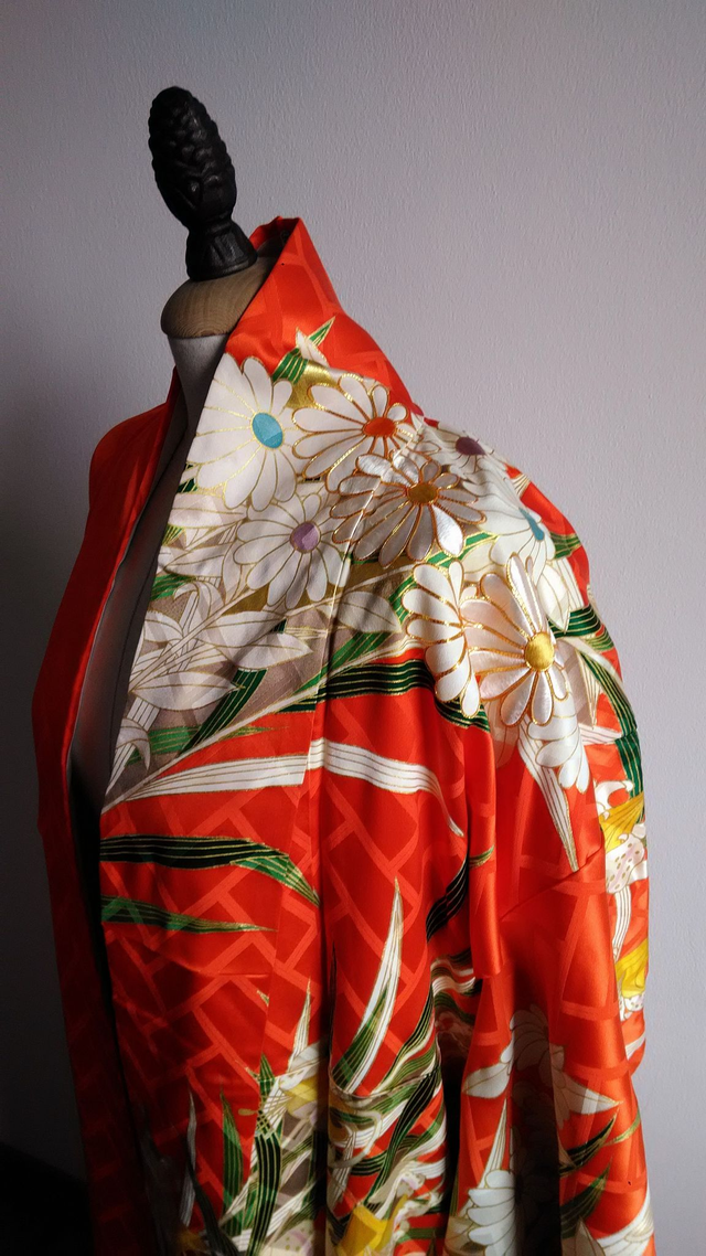 Orange Colour Vintage Japanese Kimono,Lily and Marguerite Flower Pattern Long sleeves Wedding Kimono,Flower Embroidered Silk Kimono