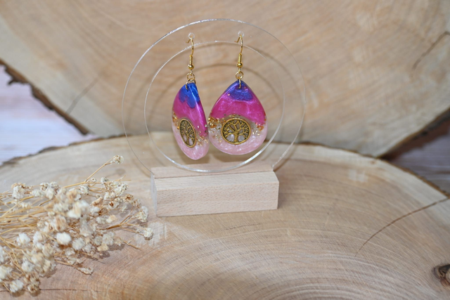 🌿VITAE🌿 Boucles d’oreilles en résine Arbre de vie - Rose / violet✨