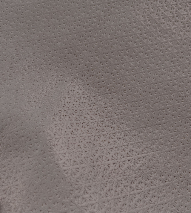 Chute de cuir rose irisé gaufré paquerette