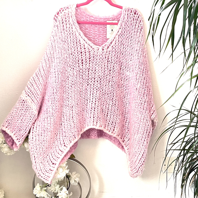 SLOUCHY JUMPER
