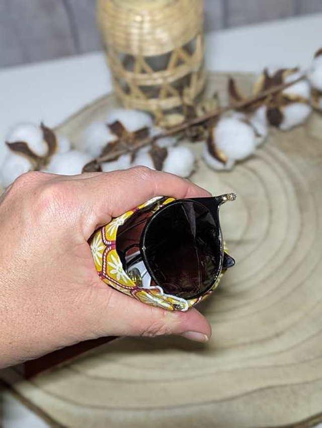 Étui lunettes à clapet