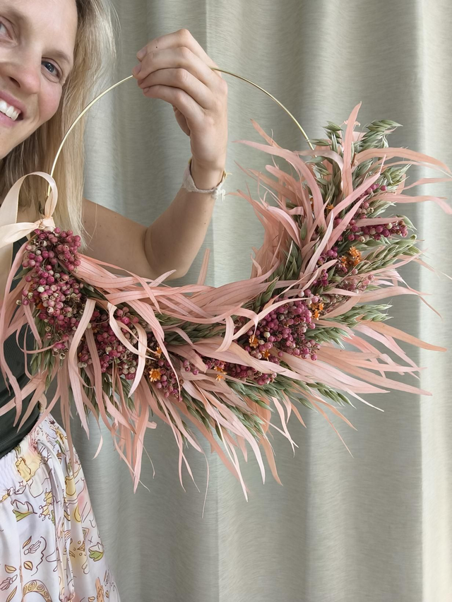 SZELLŐ ajtódísz arany karikán