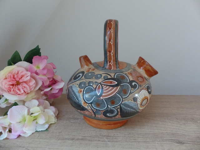 Rare Chevrette Tonala en Poterie – Pichet Décoratif Fabriqué et Peint à la Main au Mexique – Art Populaire Vintage – Vase ou Cruche à Eau
