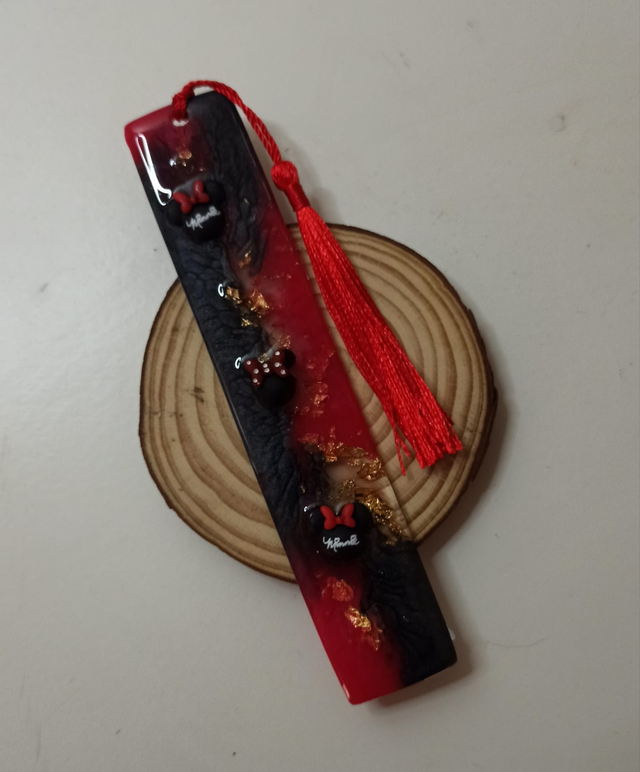 Minnie - Marque page (08)