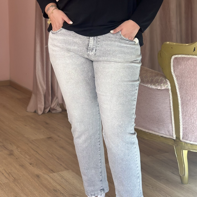 921- Jean gris mom fit 