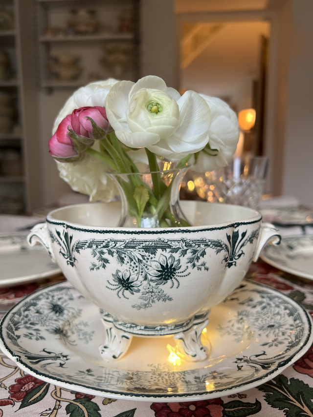 MOLIERE - Saucière sur dormant signée Sarreguemines - Terre de Fer