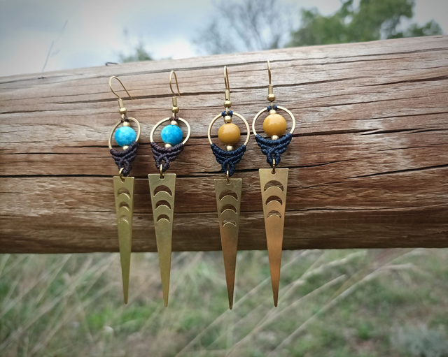 Boucles d'oreilles « Comètes » ~ Coloris & pierre au choix