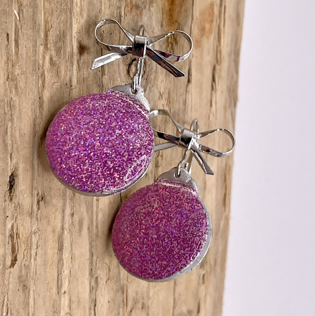 Pink bow baubles