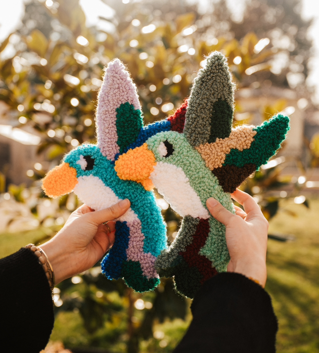 Oiseau coloré (Punch Needle)