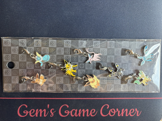 Set van 8 charms - Eevee Vaporeon Jolteon Flareon Espeon Umbreon Leafeon Glaceon - Pokémon Center official