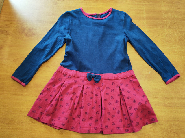 Roble bleu foncé et rose foncé en 5 ans