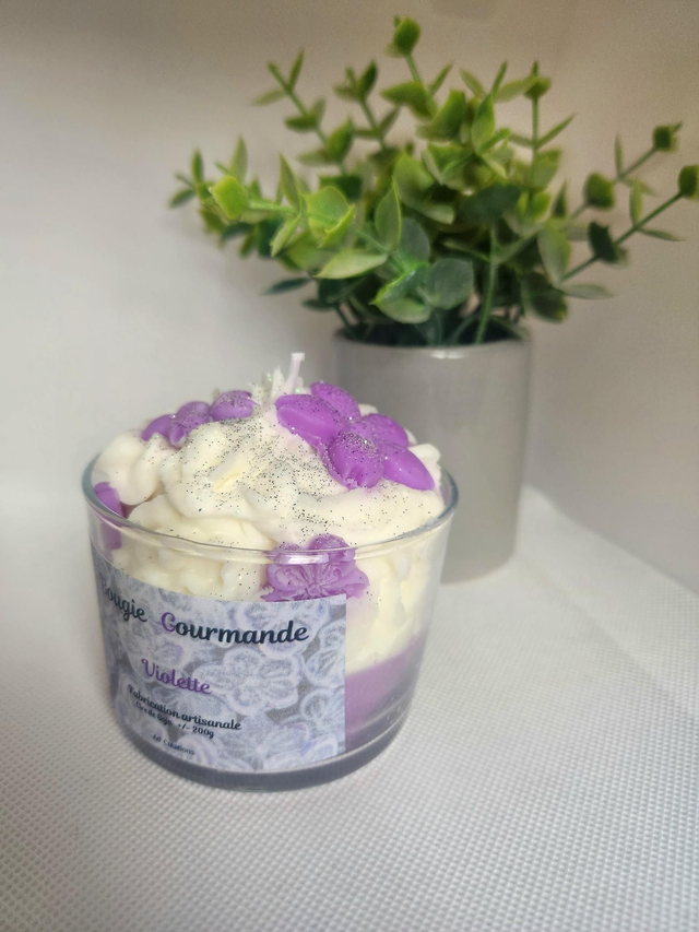 Bougie violette 200g