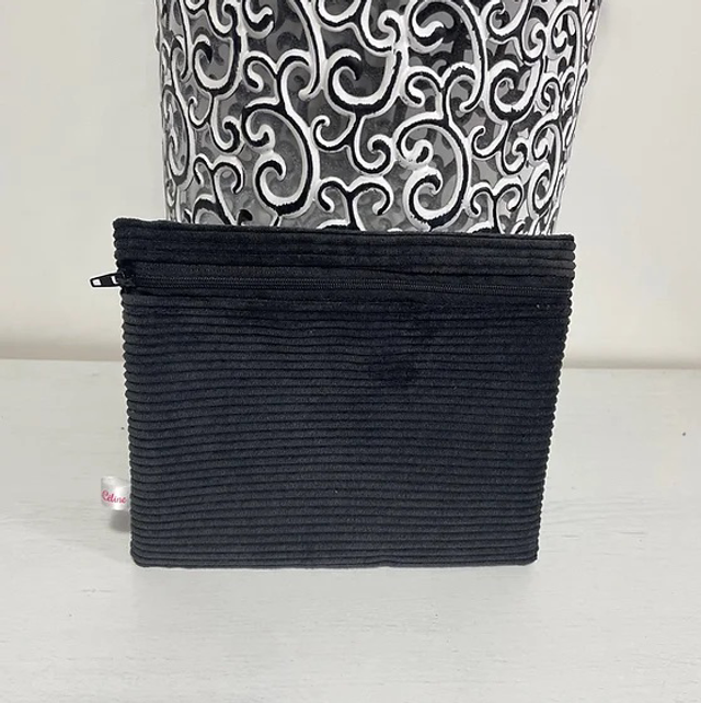 Pochette Raymonde 
