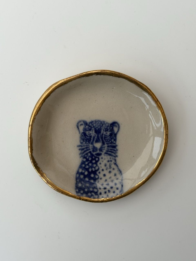 ENDANGERED - Sgraffito trinket with lustre