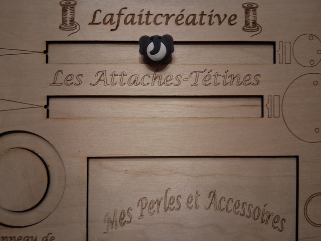 attache tétine personnalisée