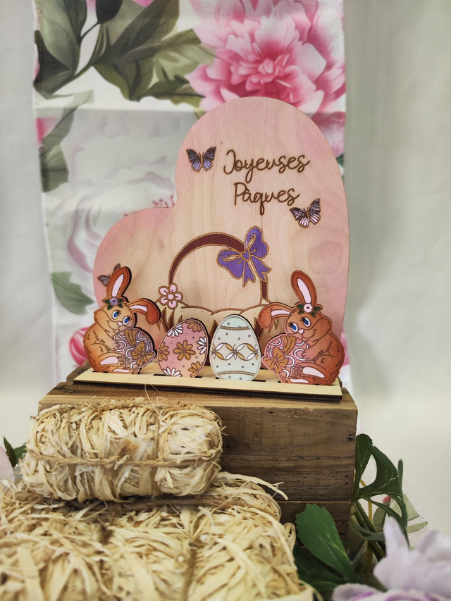 Décoration cœur joyeuses pâques 