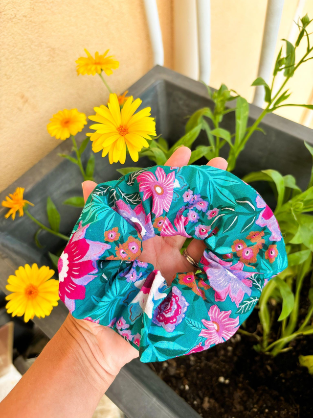 Chouchou femme, fille, bébé fleuris