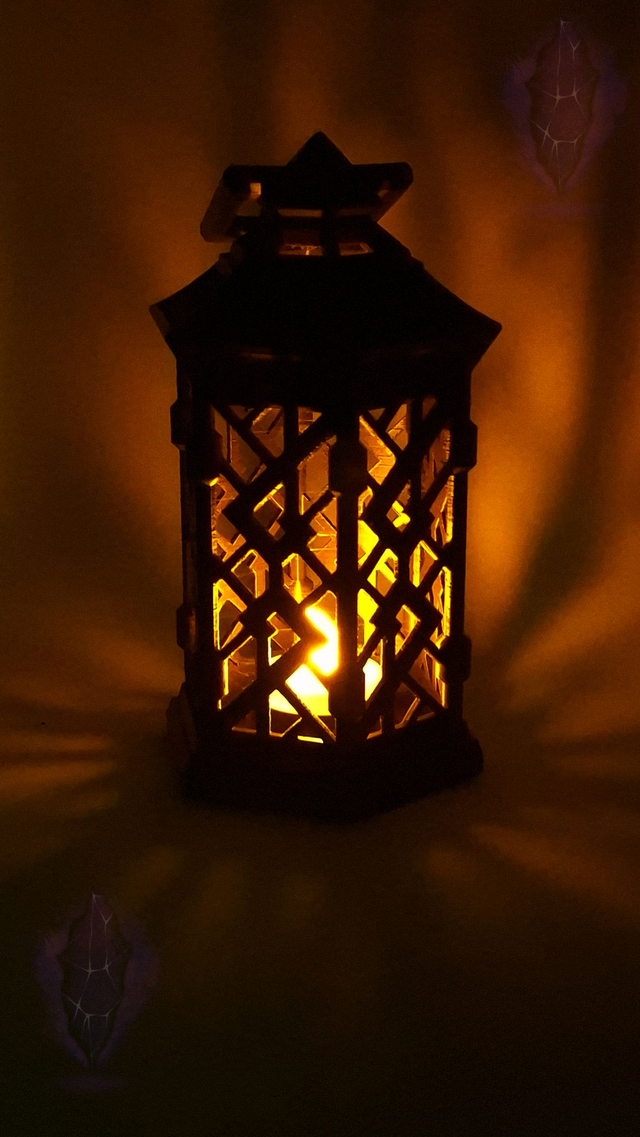 Lanterne Fantasy Naine