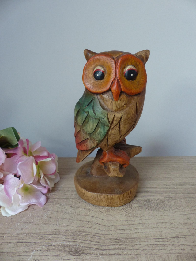 Sculpture hibou en bois coloré vintage décoration campagne, statue hibou artisanal en bois, décoration intérieure, cadeau pour la maison