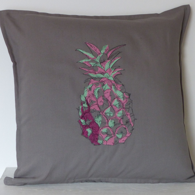 Kissenhülle grau „Ananas“