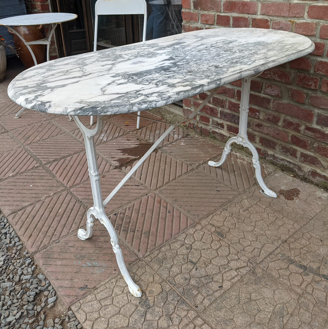 Table bistrot en marbre