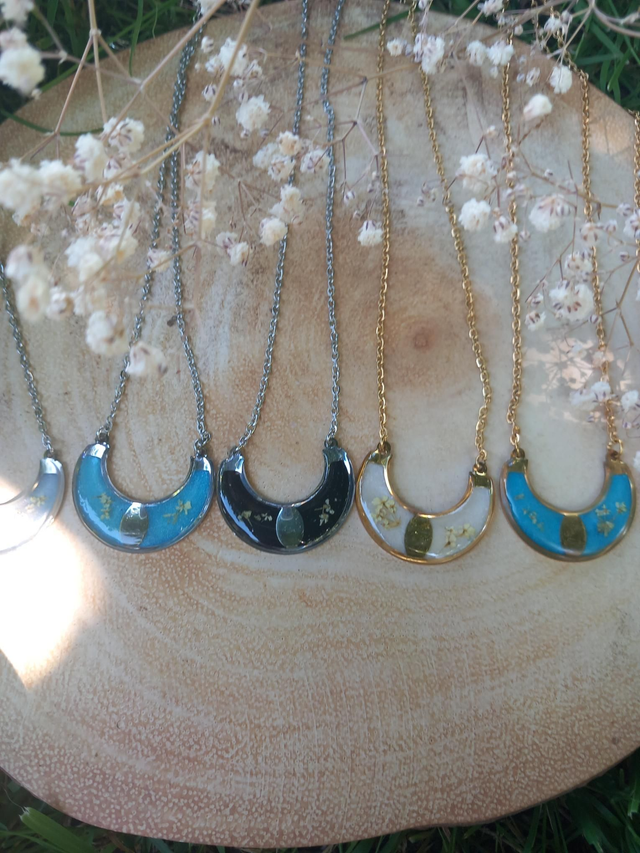 Collier demi lune