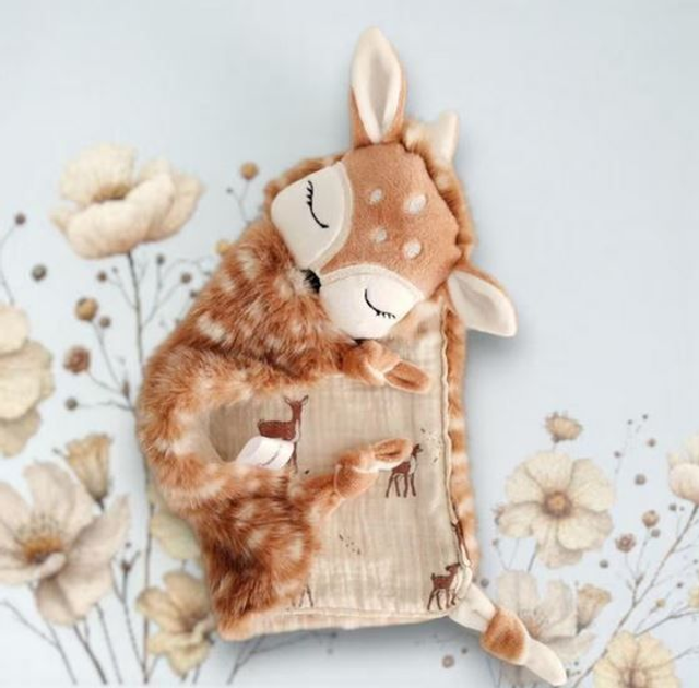 Biche fourrure à pois prêt  l'adoption