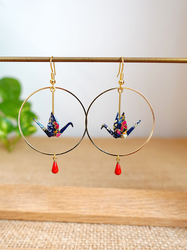 Oiseaux, Grue en Origami / Crochets plaqué or 14K / Papier japonais washi / Orange, Or / Créole, Anneaux /  Boucles d&#039;oreilles / Bijou origami /