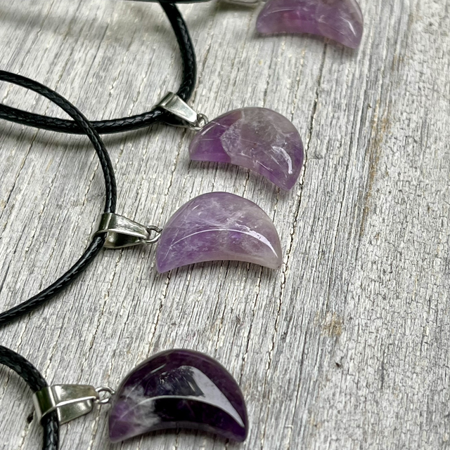 Ametisti Kuu kiviriipus